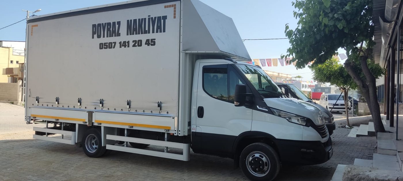 Öz Poyraz Nakliyat aracı